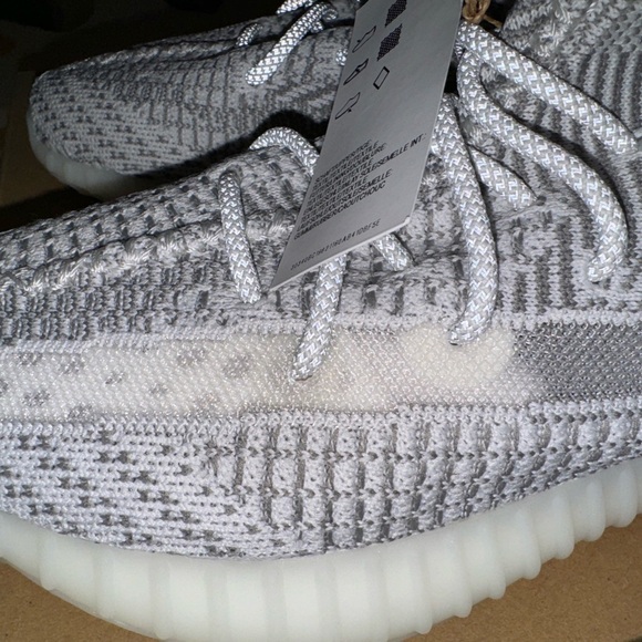 YZE 350 V2 Boost by Adidas 7.5 - Picture 9 of 15